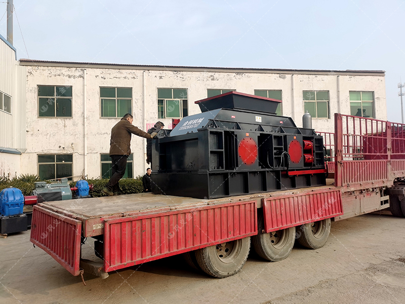 建筑用砂配置的液壓對(duì)輥制砂機(jī)多少錢一臺(tái)？