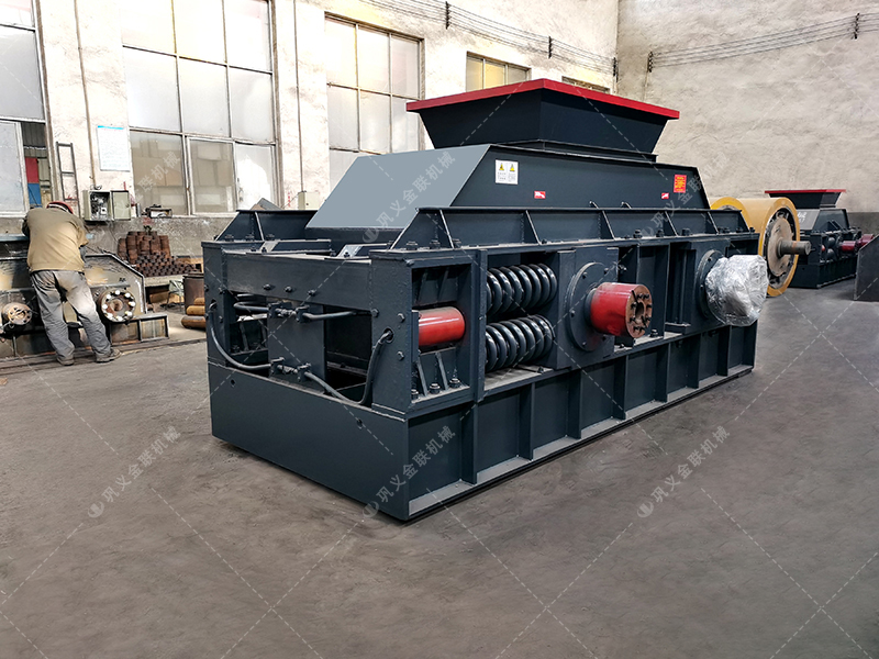 鵝卵石對(duì)輥破碎機(jī)介紹，為什么選擇金聯(lián)機(jī)械？
