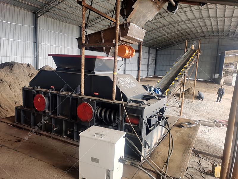 鵝卵石對(duì)輥破碎機(jī)介紹，為什么選擇金聯(lián)機(jī)械？