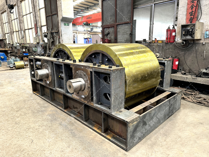 高硬物料、高能耗、低成品率？液壓雙輥制砂機(jī)讓河卵石制砂三大難題一起消失